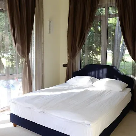 Szálloda Duchess 3*